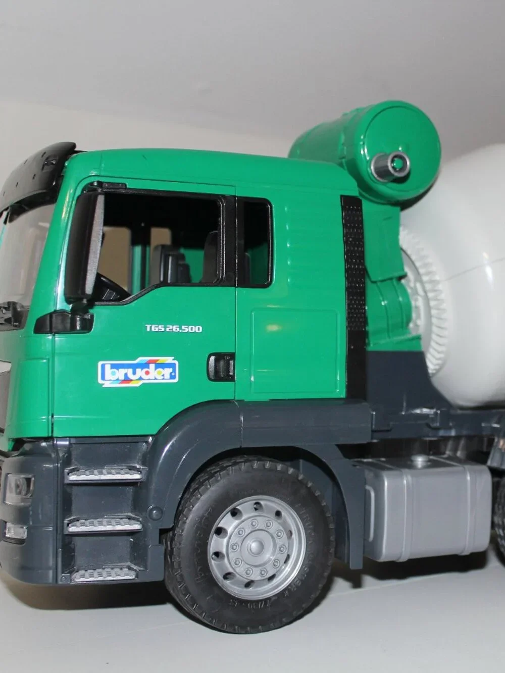 CONCRETE Cement MIXER TRUCK MAN TGA Green Bruder Toy Car Model 1/16 1:16